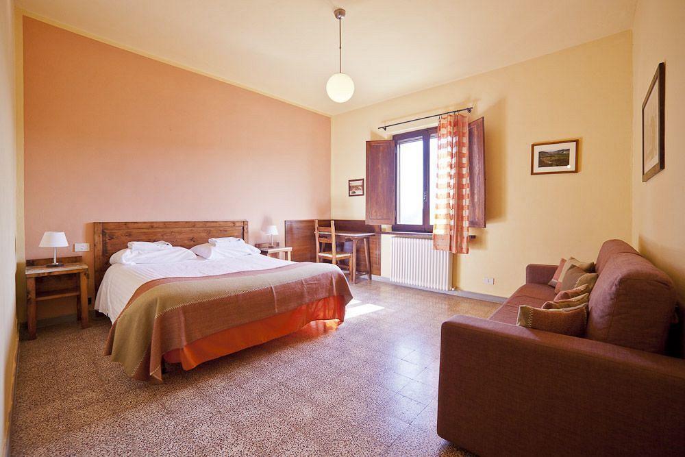 Agriturismo Fattoria Voltrona San Gimignano Luaran gambar