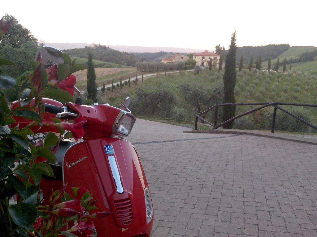 Agriturismo Fattoria Voltrona San Gimignano Luaran gambar