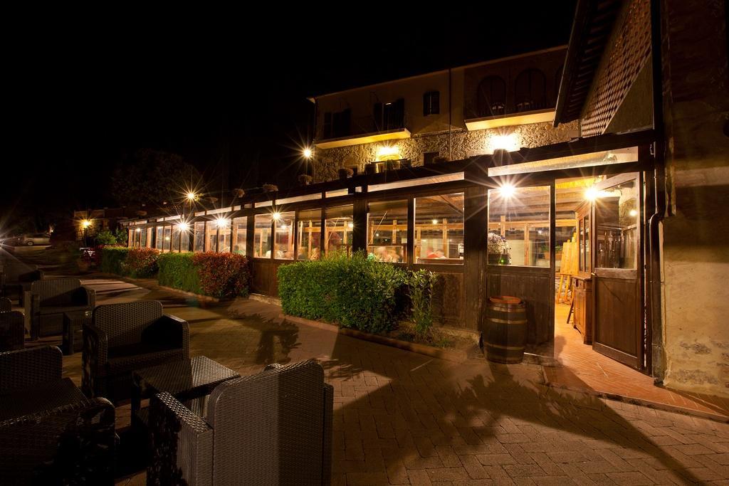 Agriturismo Fattoria Voltrona San Gimignano Luaran gambar