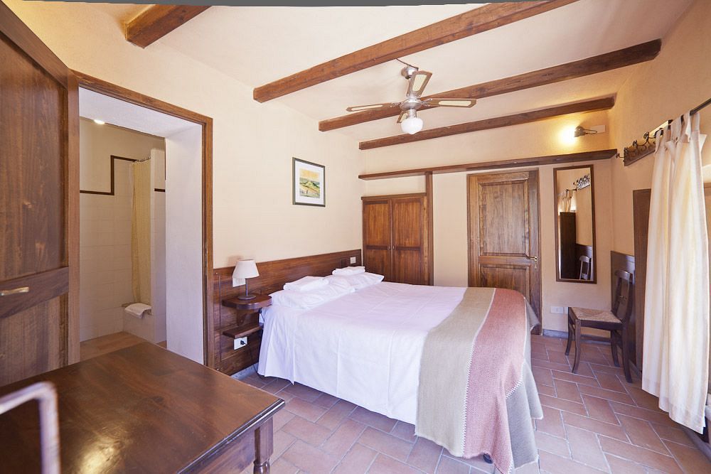 Agriturismo Fattoria Voltrona San Gimignano Luaran gambar