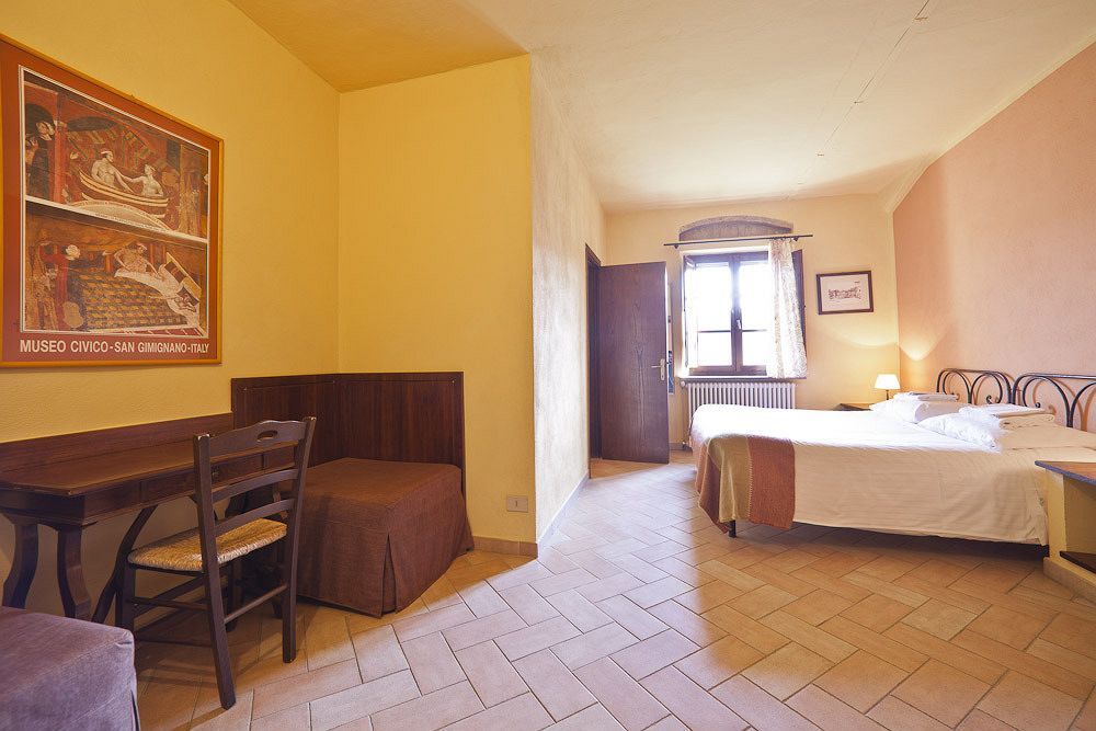 Agriturismo Fattoria Voltrona San Gimignano Luaran gambar