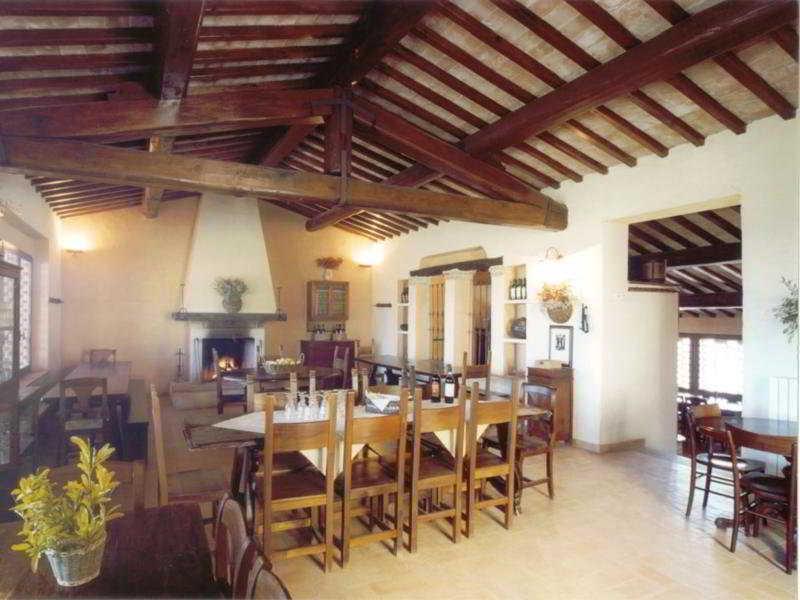 Agriturismo Fattoria Voltrona San Gimignano Luaran gambar