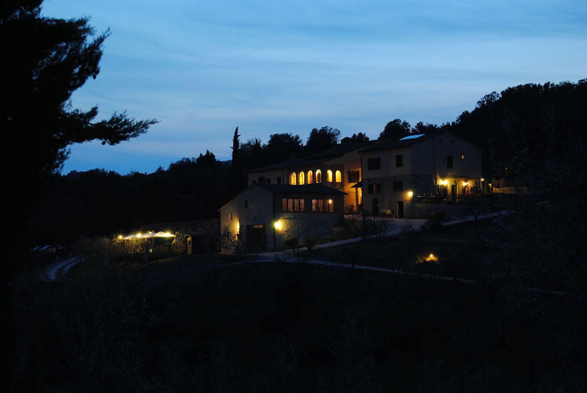 Agriturismo Fattoria Voltrona San Gimignano Luaran gambar